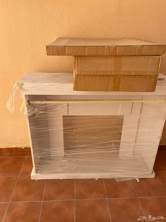 طاولة ديكور دفاية جديدة بتغليف المصنع لم تستخدم 13