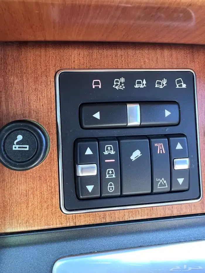 لاند روفر بحالة ممتازة للبيع LR4 2014 5