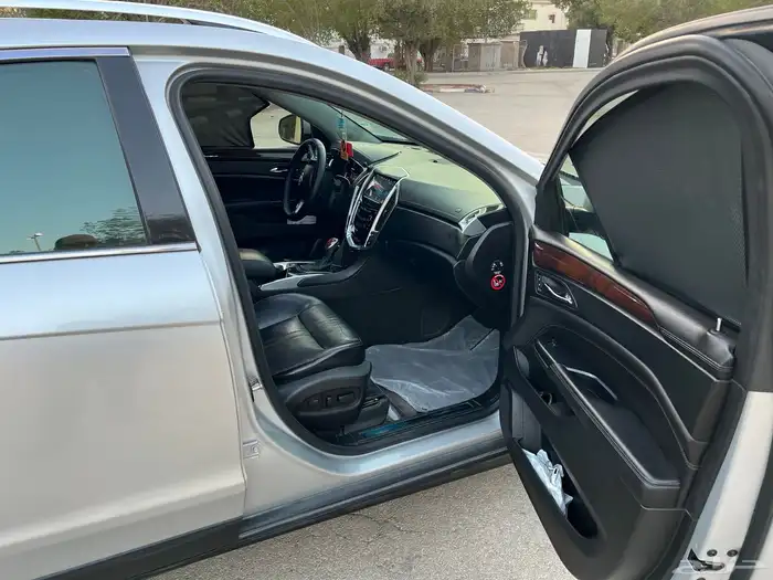 كاديلاك SRX 2013 8