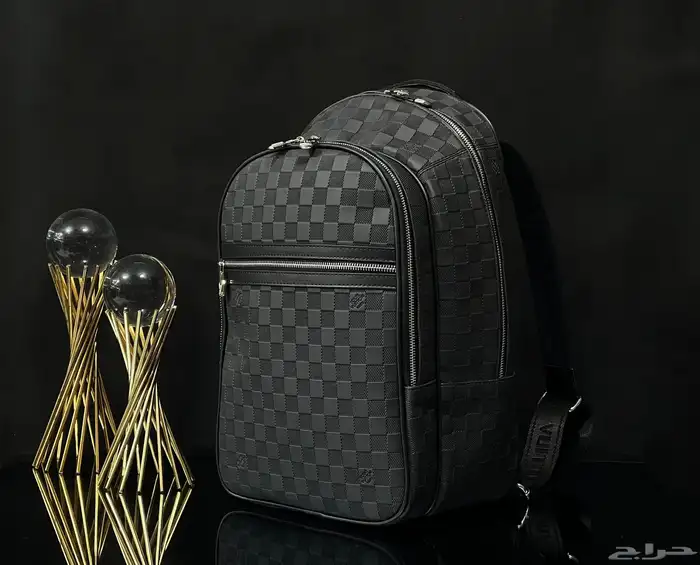 شنط ظهر ماركة مقلدة LV 15