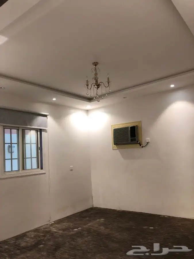 غرفة في ولي العهد 1 0