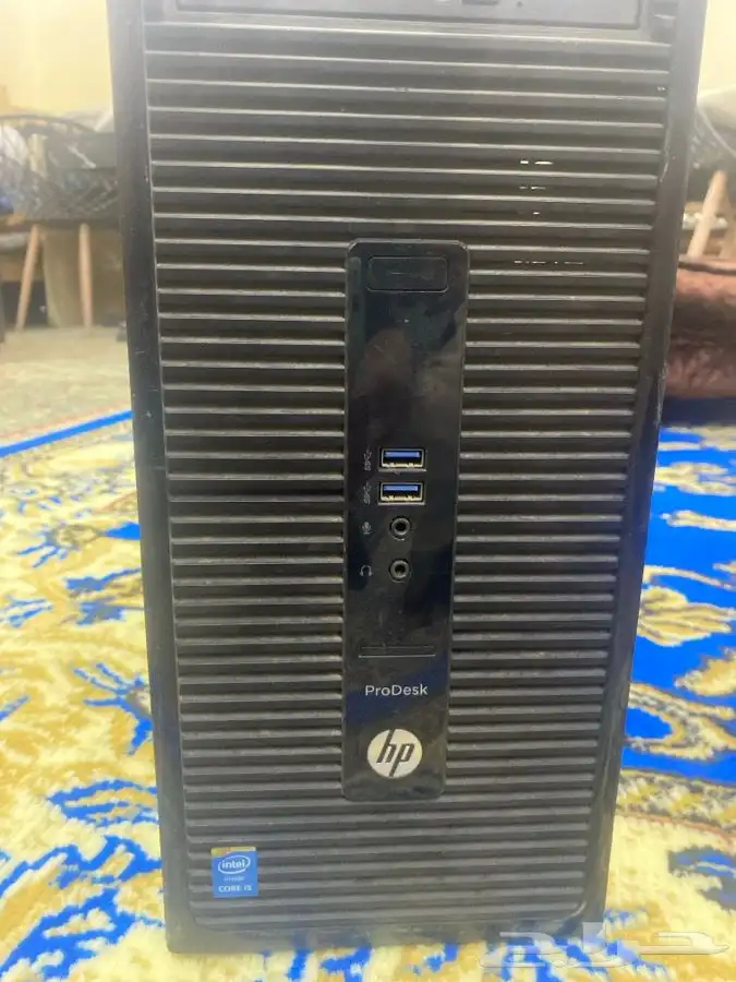 كمبيوتر مكتبي hp وشاشه 1