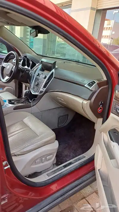 كاديلاك srx 8