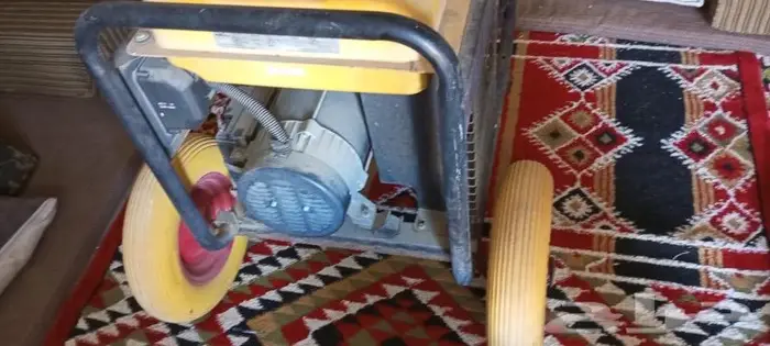مولد كهربائي سوبارو7500 للبيع او البدل بدجاج لهمان 0