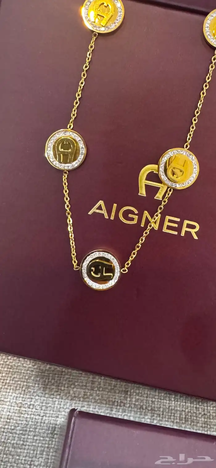 طقم نسائي من ماركة اقنر الاصلي 1