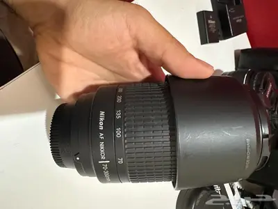 نيكون D7000 و D5200 و SB910 مع 6 عدسات وفلاتر 12