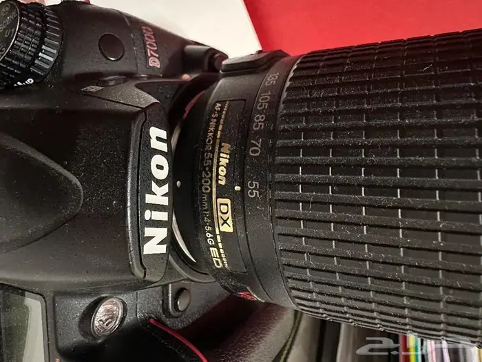 نيكون D7000 و D5200 و SB910 مع 6 عدسات وفلاتر 25