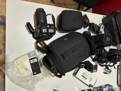 نيكون D7000 و D5200 و SB910 مع 6 عدسات وفلاتر 1