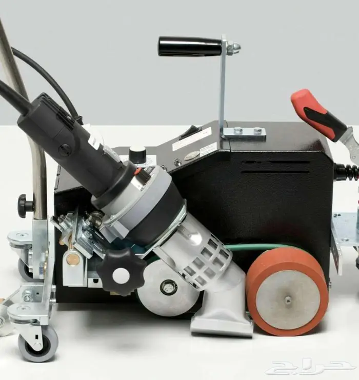 ماكينة لحام pvc ألماني كبيرة من شركة السنيدي للخيام 1