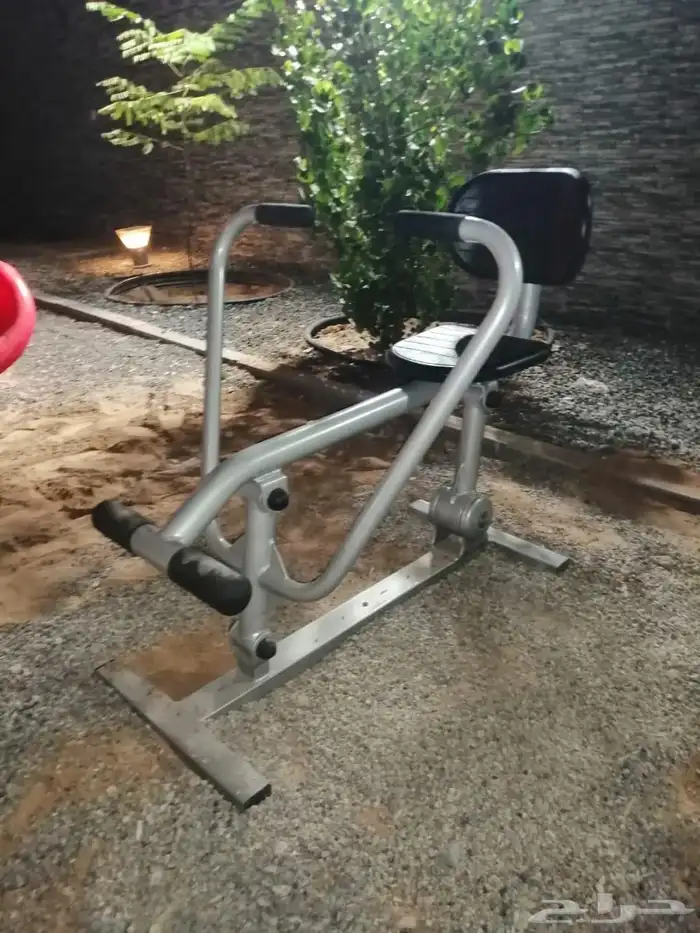 معدات رياضيه للحدائق-العاب بدنيه خارجيه كراسي وسلات حدائق 12