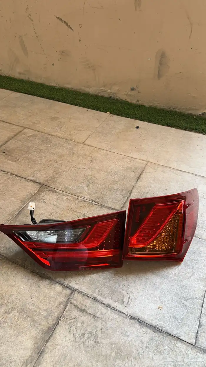 شمعات اماميه واسطبات خلفيه لكزس Gs اصليه وكاله 6