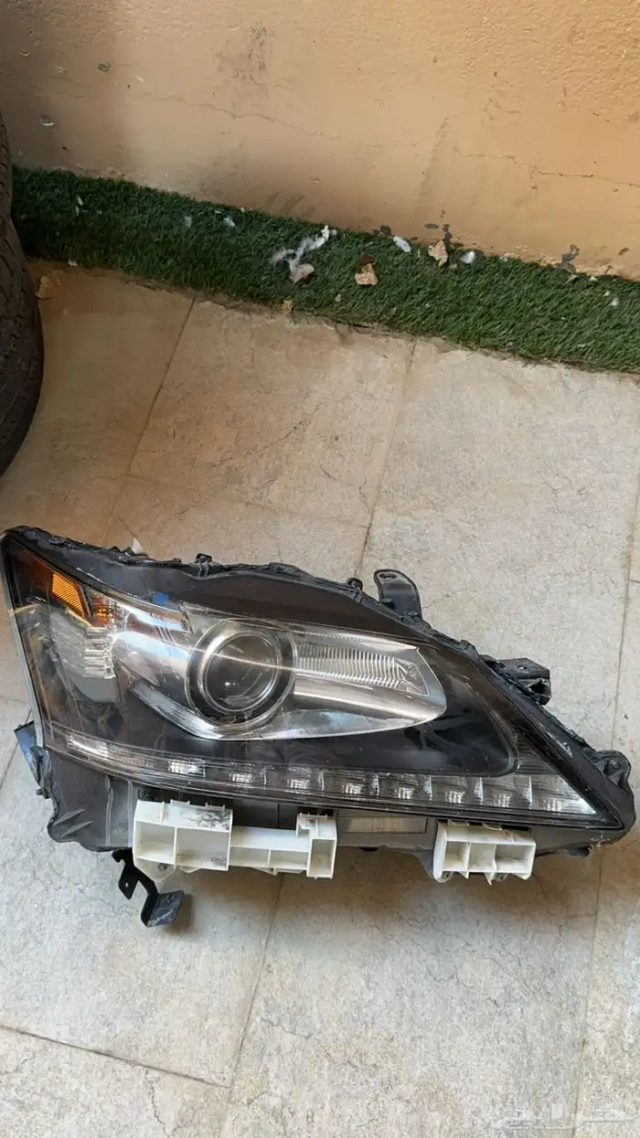 شمعات اماميه واسطبات خلفيه لكزس Gs اصليه وكاله 1