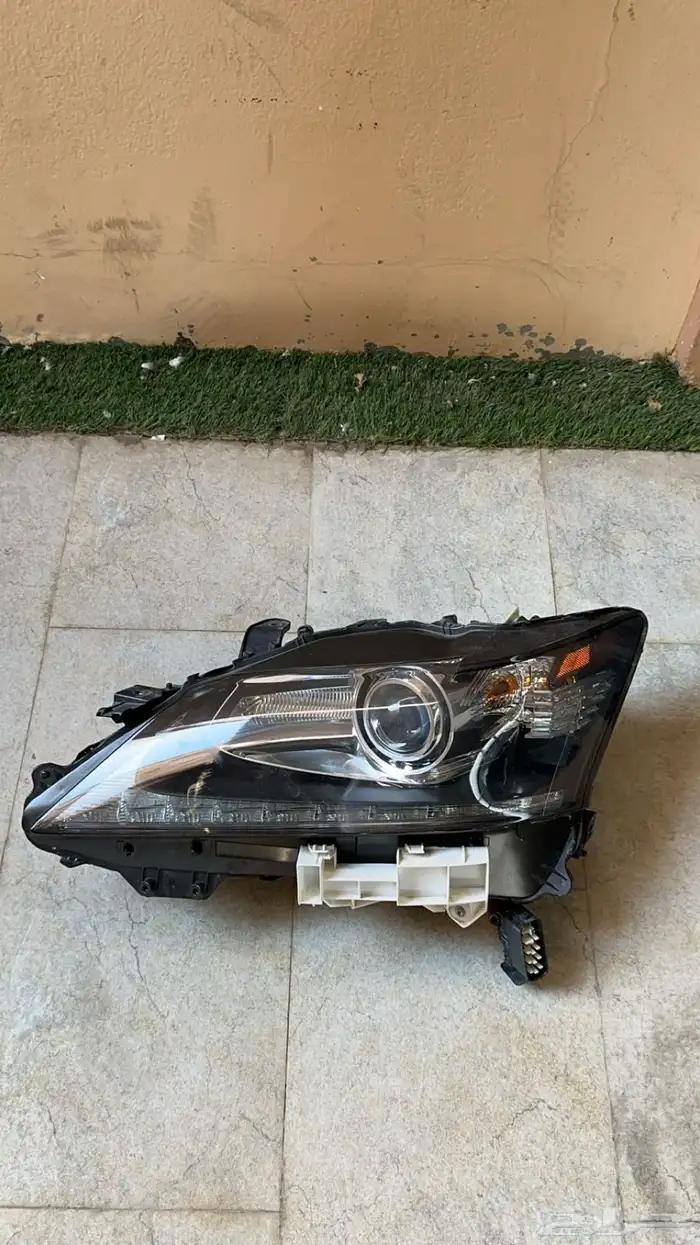 شمعات اماميه واسطبات خلفيه لكزس Gs اصليه وكاله 0