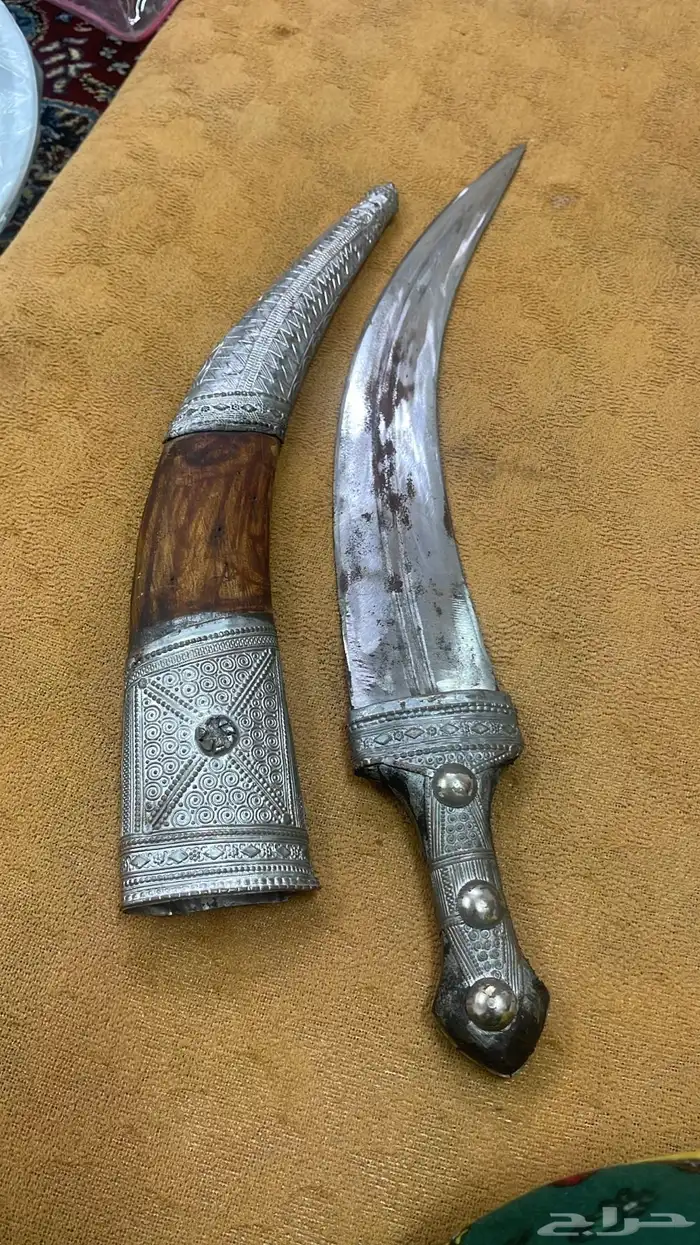 جنابى العدد ثلاث قديمه جدا جدا للبيع 0