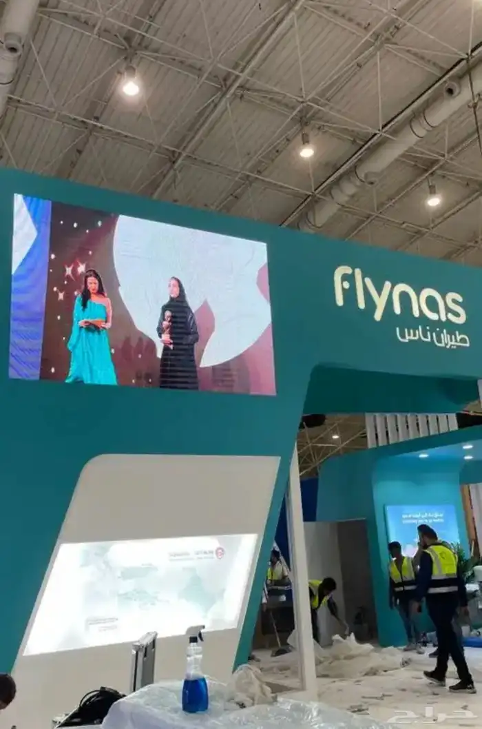 ايجار شاشات عرضيه وطوليه با المتر 1