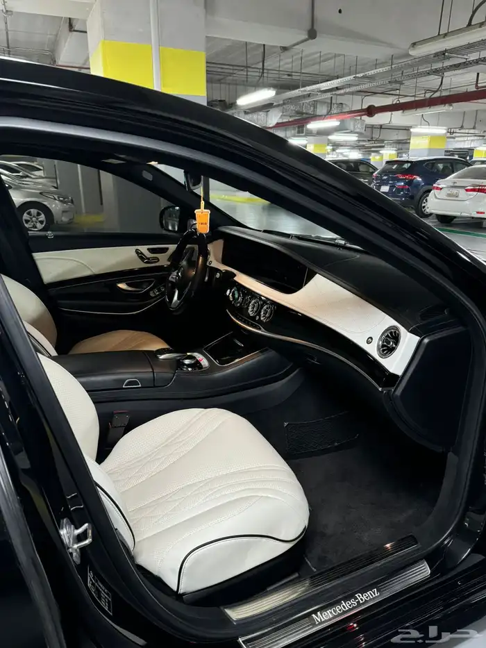 للبيع يخت 560s ( داخلية اف وايت ) 10
