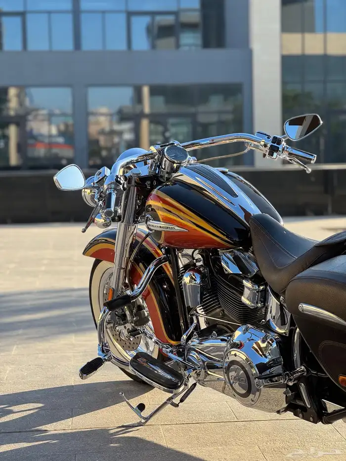 Harley deluxe CVO 2014 نادر 5