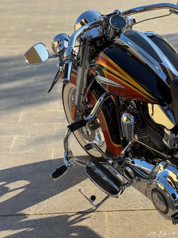 Harley deluxe CVO 2014 نادر 10