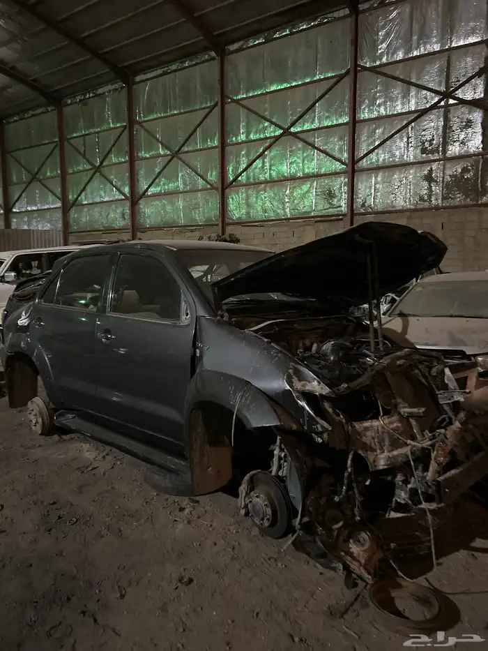 قطع غيار فورتشينر 2010 0