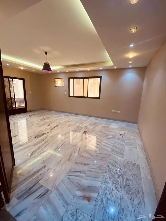 عمارة تجارية للبيع 38