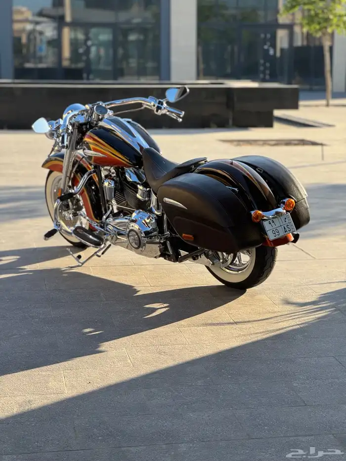 Harley deluxe CVO 2014 نادر 6