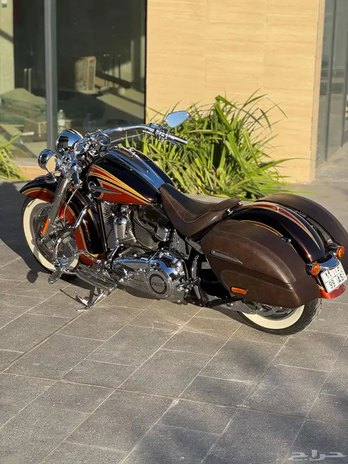 Harley deluxe CVO 2014 نادر 4