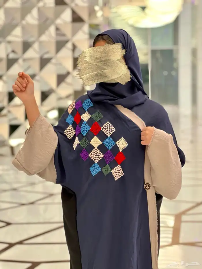 عبايات بضاعة جديده تقريبا 200 عبايه فخمة 19