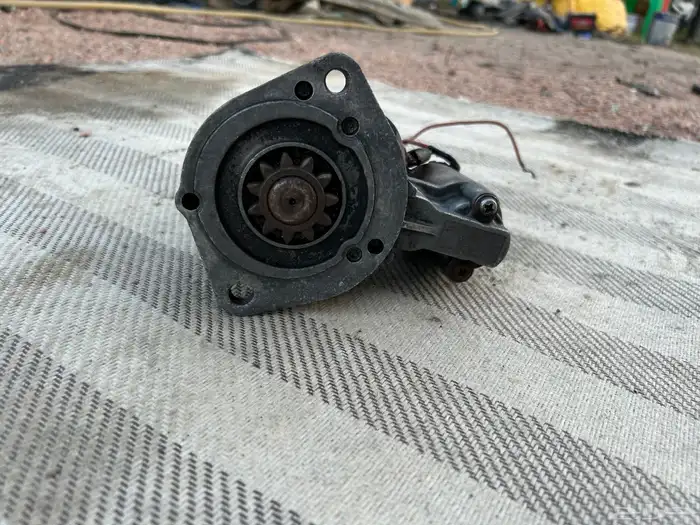 سلف ددسن ديزل او بنزين من موديل 80 إلى 85 2