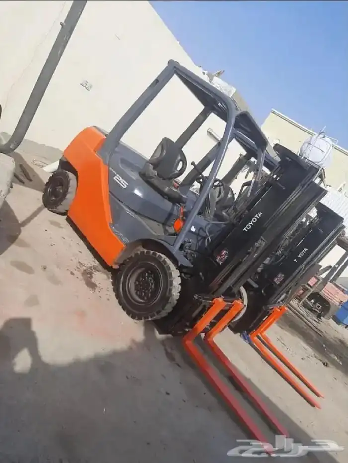 رافعات شوكية للايجار فوركلفت للايجار اليومي والشهري مشوار 0