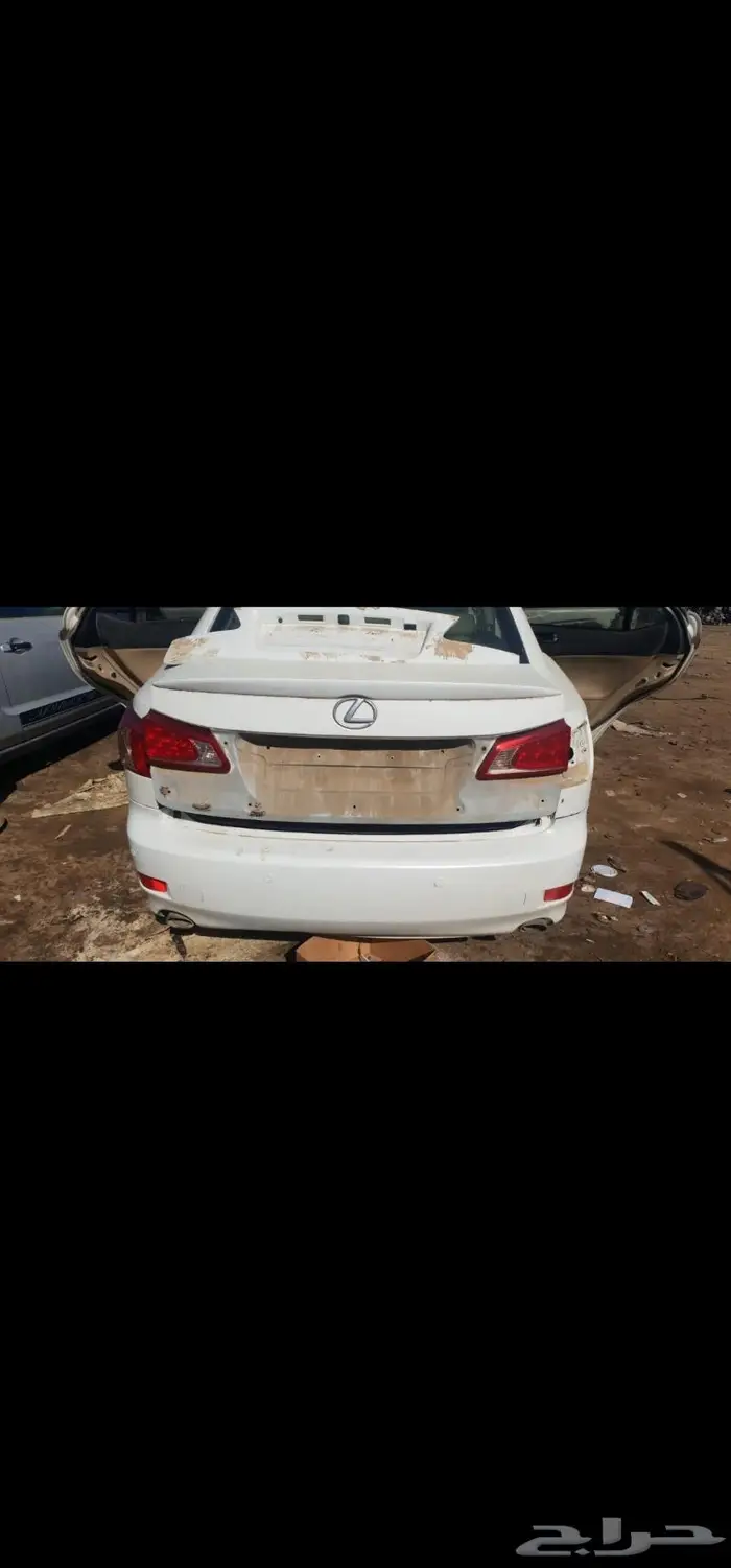 لكزس lS 300 موديل 2007 يوجد لديه بعض القطع 0