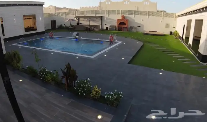 مصور درون تصوير كاميرا 24