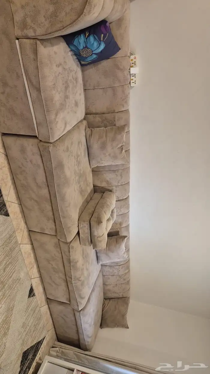 كنب مجلس و طاولة سفرة كلاسيك 2