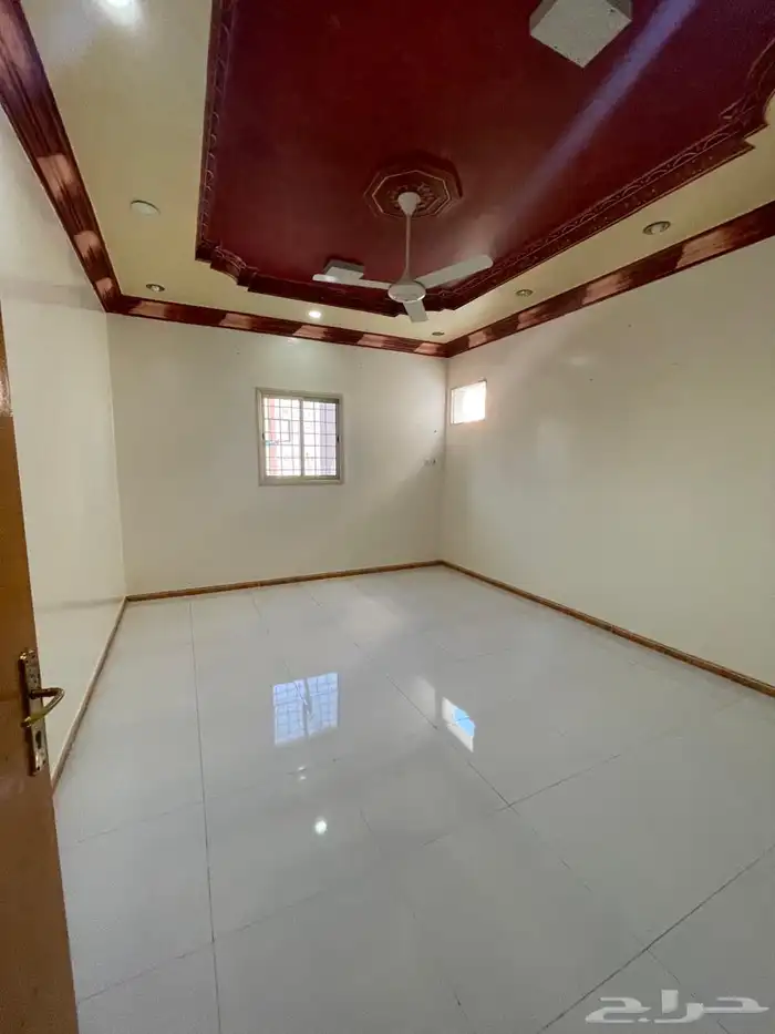 شقة للايجار عوائل 8