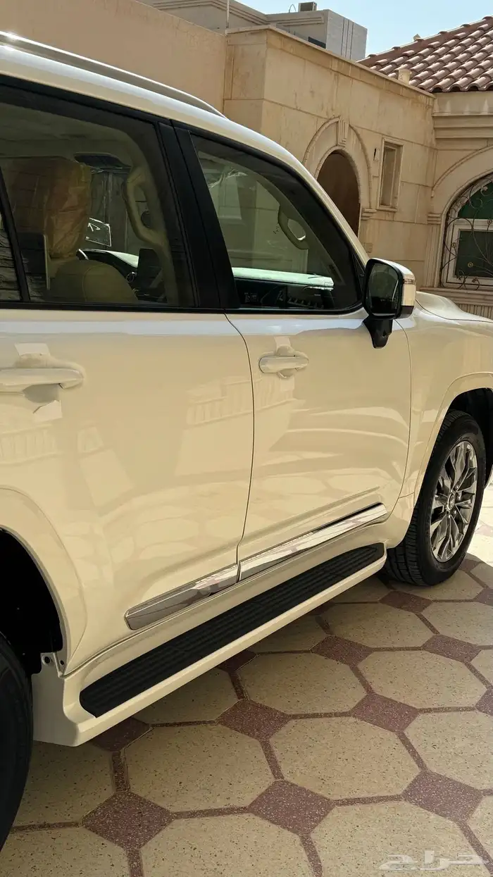 تم البيع   تم الاندكروزر 2022 GXR L5 فل كامل بحالة الاصفار 5