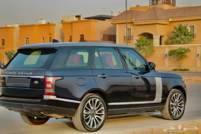 مصور سيارات لعرضها للبيع 9