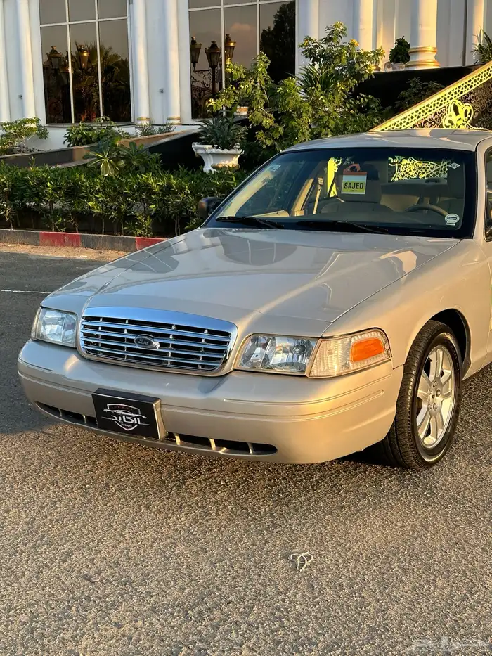 ( مباع ) فورد فكتوريا 2011 وكالة وارد الجزيرة 13