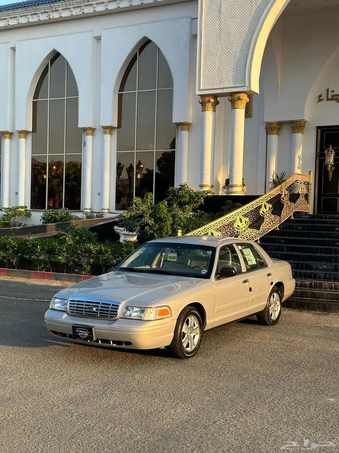 ( مباع ) فورد فكتوريا 2011 وكالة وارد الجزيرة 11