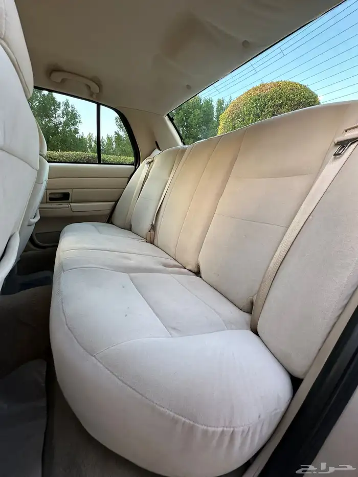 ( مباع ) فورد فكتوريا 2011 وكالة وارد الجزيرة 47