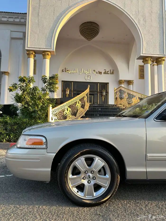 ( مباع ) فورد فكتوريا 2011 وكالة وارد الجزيرة 22