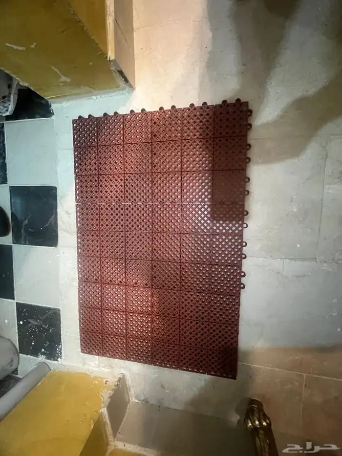 دعاسات مانعةالانزلاقات جوده ومانع الطيور كلهم جداد لم يستخدم 0