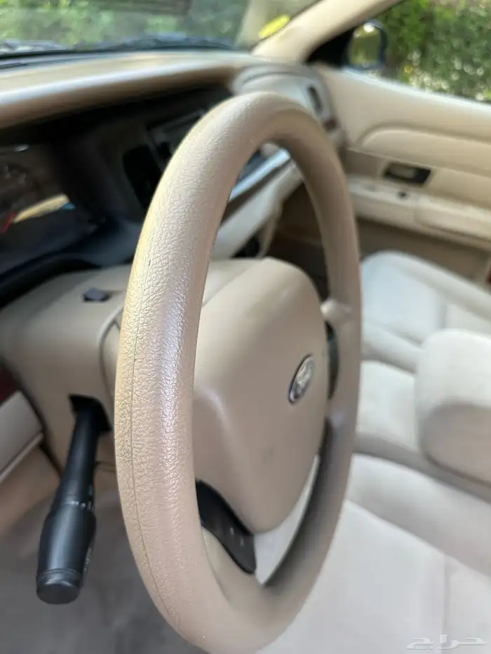 ( مباع ) فورد فكتوريا 2011 وكالة وارد الجزيرة 42