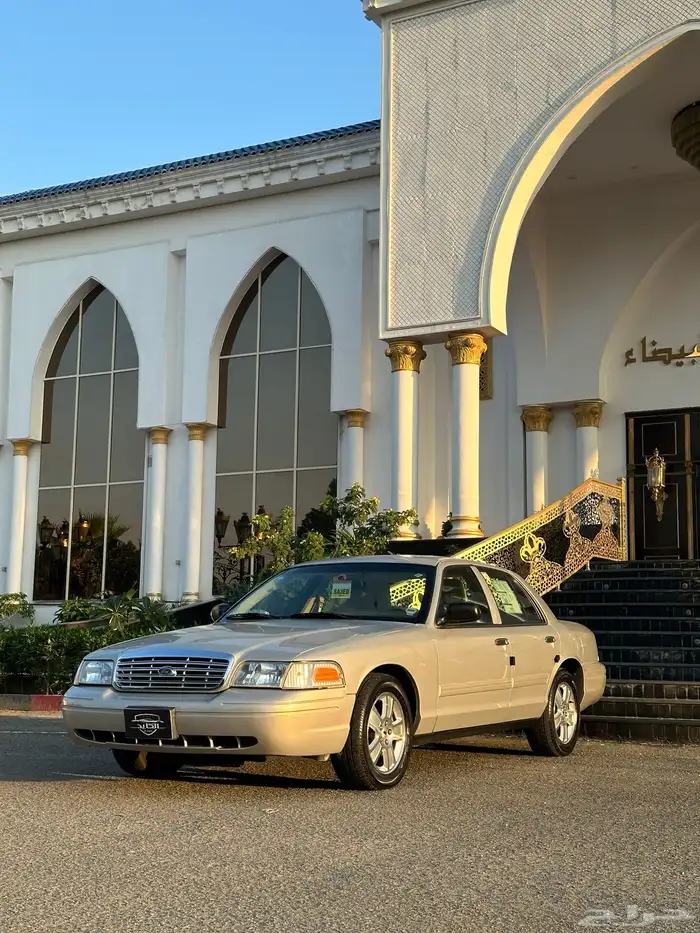 ( مباع ) فورد فكتوريا 2011 وكالة وارد الجزيرة 10