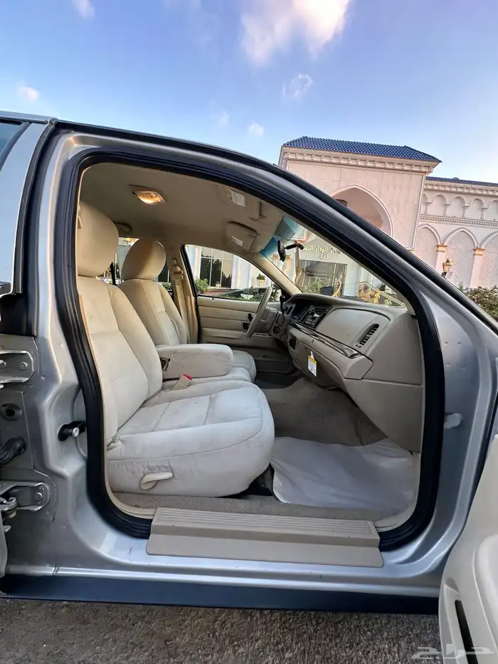 ( مباع ) فورد فكتوريا 2011 وكالة وارد الجزيرة 58