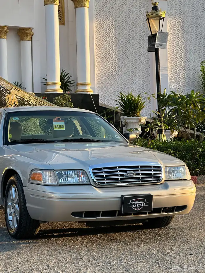 ( مباع ) فورد فكتوريا 2011 وكالة وارد الجزيرة 6