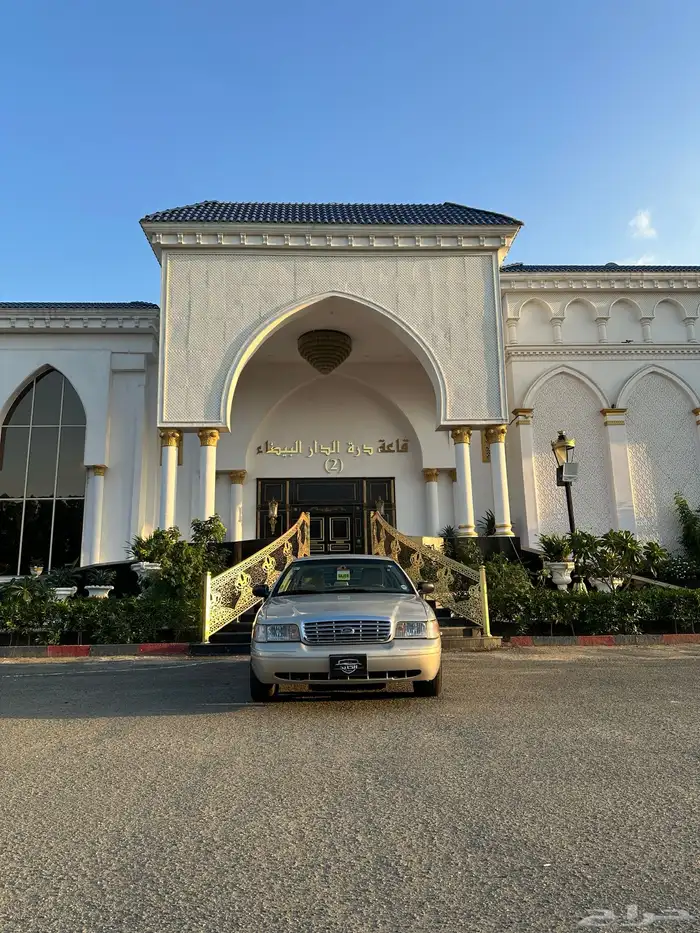 ( مباع ) فورد فكتوريا 2011 وكالة وارد الجزيرة 1