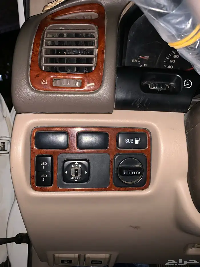 2001 VXR لاندكروزر 11