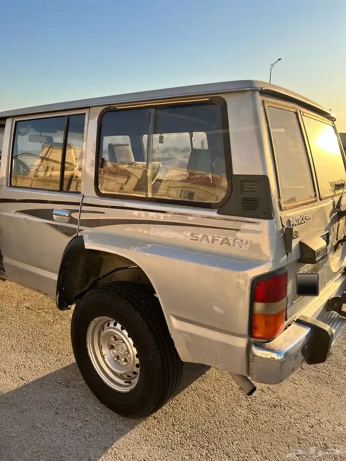 جيب موديل90نيسان سوبر سفاري مع مكينة نيسان 97 للبيع. 6