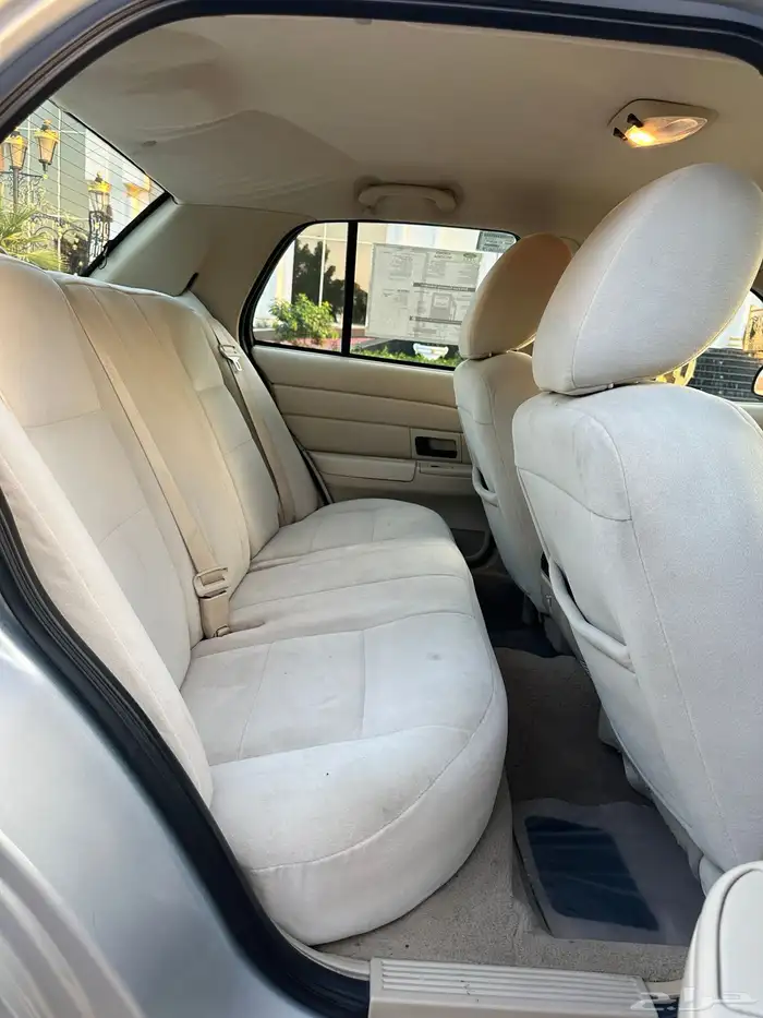 ( مباع ) فورد فكتوريا 2011 وكالة وارد الجزيرة 51