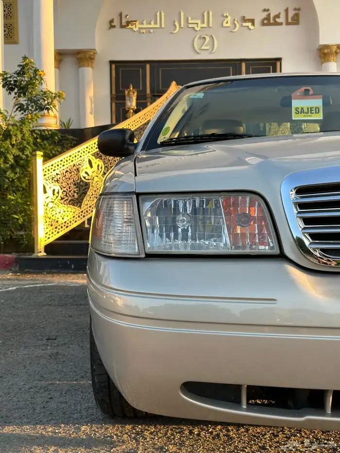 ( مباع ) فورد فكتوريا 2011 وكالة وارد الجزيرة 16