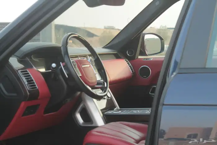 مصور سيارات لعرضها للبيع 11